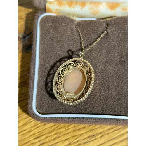 154 - A vintage Catamore Jewelry 1/20 12K GF cameo necklace.