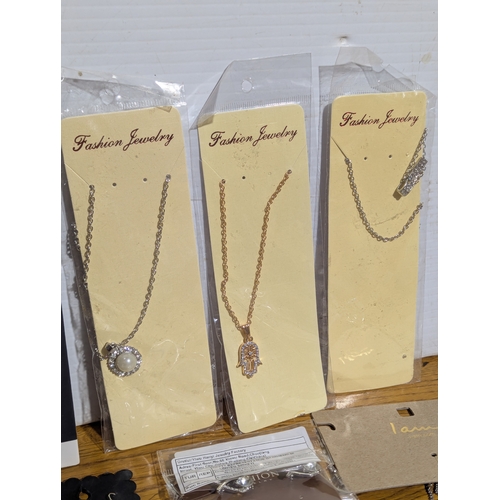 160 - Quantity of costume jewellery