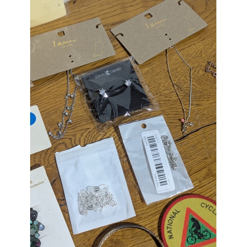 160 - Quantity of costume jewellery