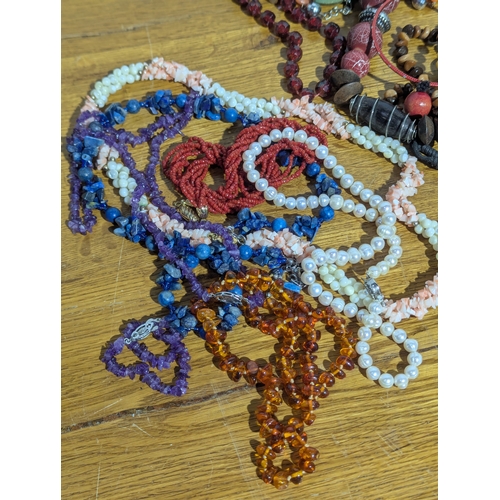 165 - Quantity of costume jewellery