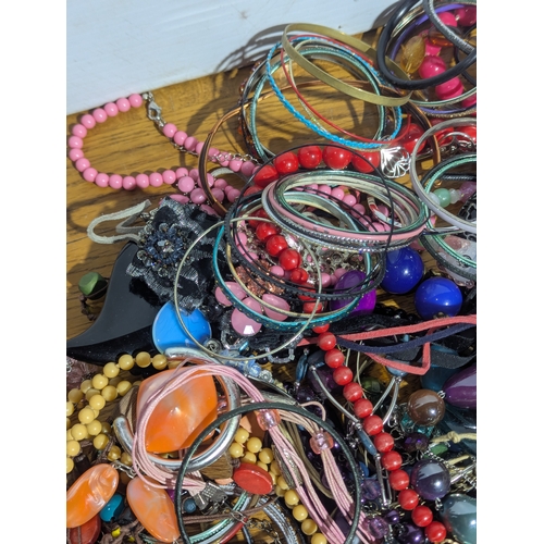 165 - Quantity of costume jewellery