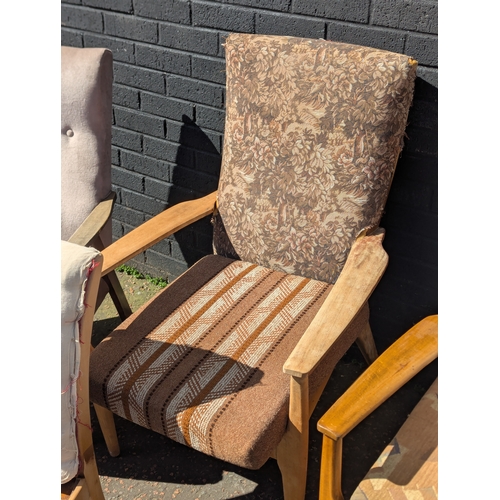 281 - 5 vintage Parker Knoll chairs with a leather mid century sideboard chair