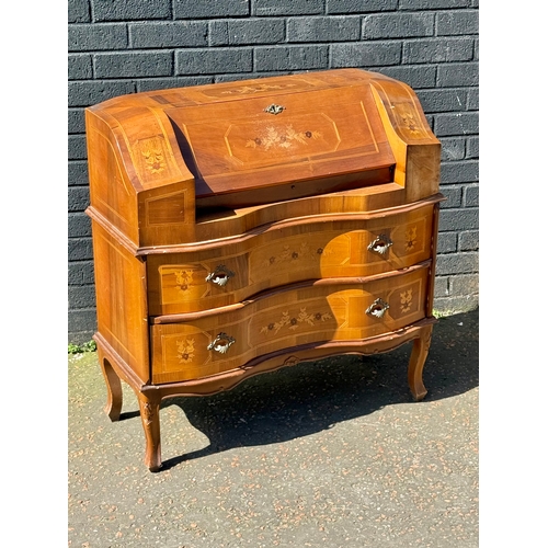 73 - An Italian inlaid bureau.
