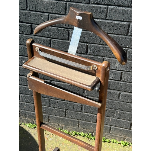 283 - A vintage gents valet stand.
