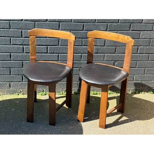 123 - A tuck away table and four chairs. 105x76cm.