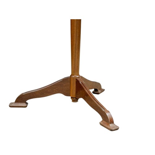 65 - A good quality Georgian style teak pedestal table. 55x59cm. (8)
