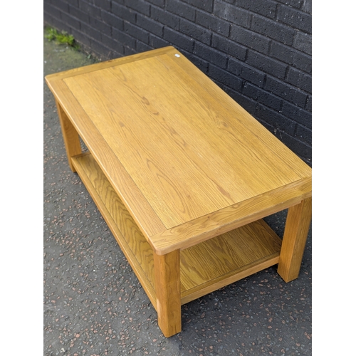 292 - Oak coffee table, 110x60x48.5cm