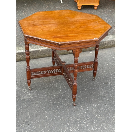 Lot 214       