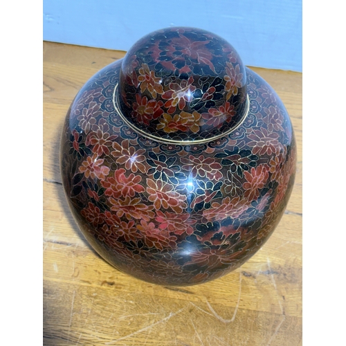 79 - A large vintage Chinese cloisonné jar with cover. 21x25cm.