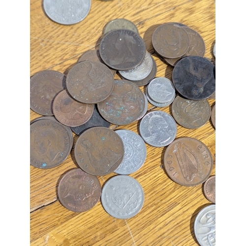 172 - Quantity of British and foreign coins