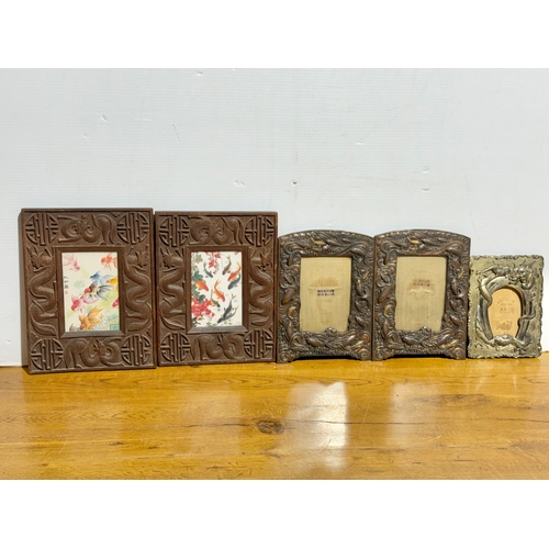 84 - Chinese photos frames. 22x29cm. 18x25cm.