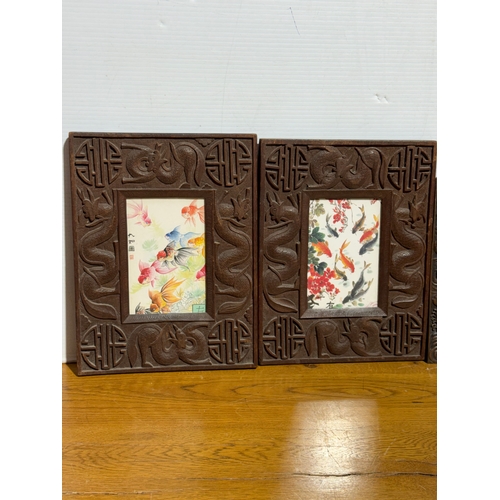 84 - Chinese photos frames. 22x29cm. 18x25cm.