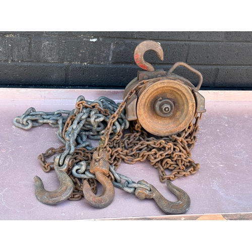 85 - A half ton block and tackle pulley