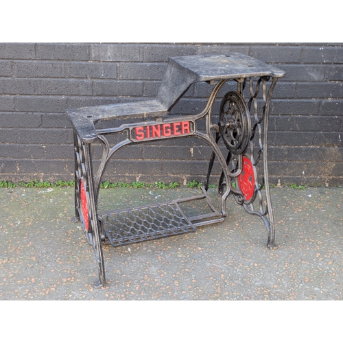 260 - Cast iron Singer sewing machine base