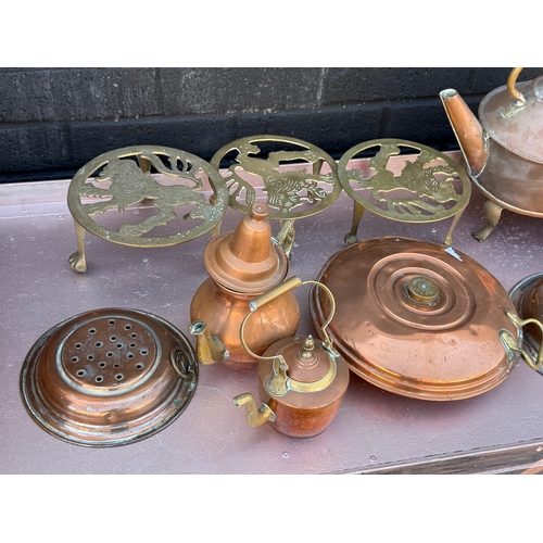 365 - A quantity of copper and brass