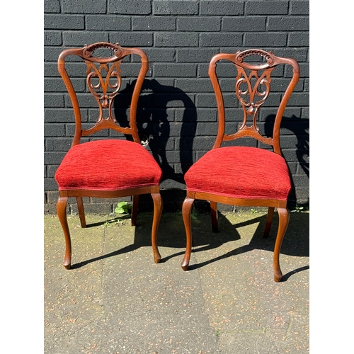 415 - A pair of Edwardian mahogany side chairs
