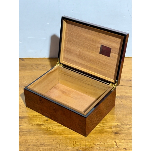 Lot 470       