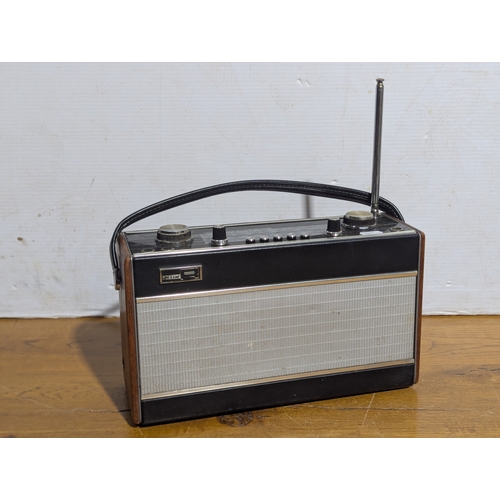 93 - Roberts R707 vintage radio