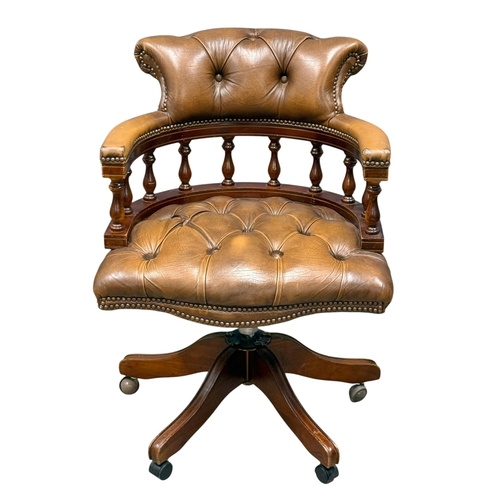191 - A Victorian Style Deep Button Leather Swivel Desk Chair.