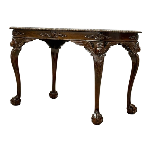 237 - A Quality Irish George III Revival Mahogany Side Table. C.1930, Early 20th Century. 102x61x73cm. 1