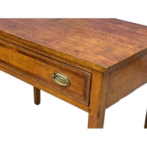 216 - A George III Oak Side Table. C.1780, Late 18th Century. 91.3x53.5x72cm.