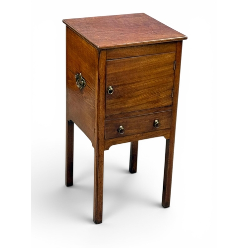 217 - A George III Mahogany Night Stand. C.1780, Late 18th Century. 39.2x39.2x71.5cm.