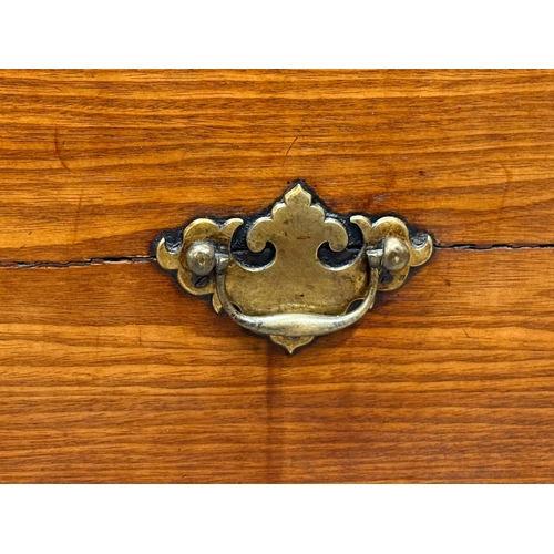 217 - A George III Mahogany Night Stand. C.1780, Late 18th Century. 39.2x39.2x71.5cm.