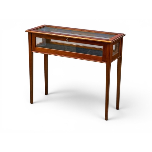 222 - A Georgian Style Mahogany Light Up Bijouterie Display Table. 88x34.5x76cm.