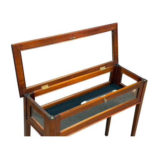 222 - A Georgian Style Mahogany Light Up Bijouterie Display Table. 88x34.5x76cm.