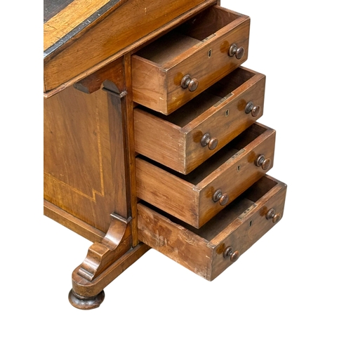 250 - A Victorian Inlaid Walnut Davenport Desk. C.1870, 19th Century. 53x53x81cm.