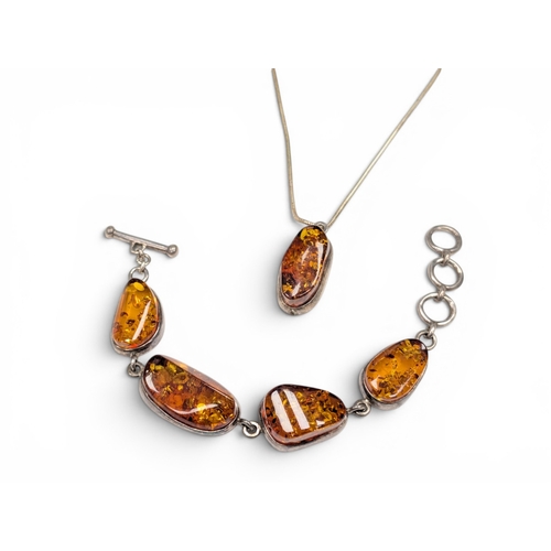 657 - Silver Bracelet & Necklace Set