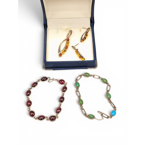 663 - Quantity of Silver Jewellery