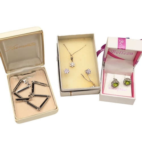 672 - Silver Jewellery