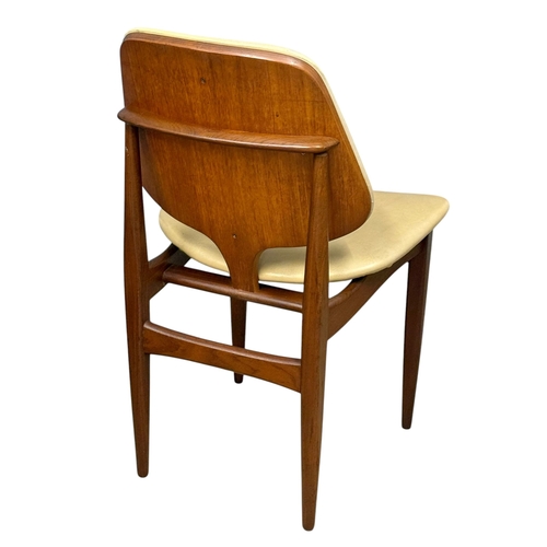 189 - A Teak Dining Table and Six Chairs by Elliots of Newbury. C.1970. 153x107x71.5cm.