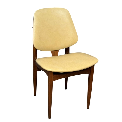 189 - A Teak Dining Table and Six Chairs by Elliots of Newbury. C.1970. 153x107x71.5cm.