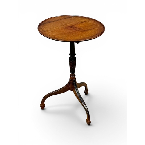 194 - A Quality Edwardian Mahogany Tilt Top Wine Table. 42x61cm.