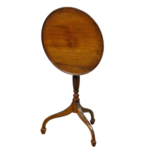 194 - A Quality Edwardian Mahogany Tilt Top Wine Table. 42x61cm.