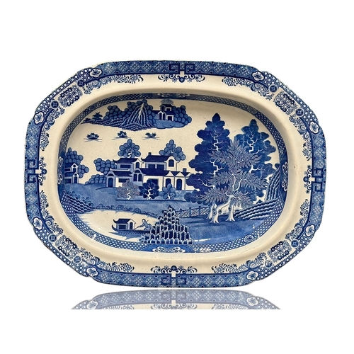 197 - A Large Georgian Transfer Ware Meat Platter. C.1820, Early 19th Century. Probably Spode. 52.5x40x6.5... 