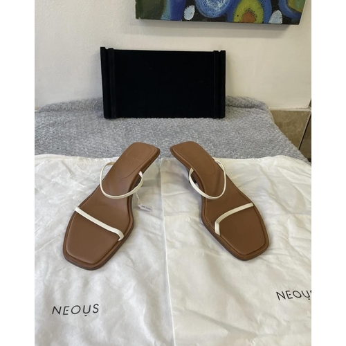 22 - Neous Sandals