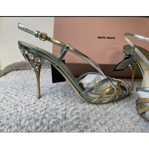 53 - MIU MIU heels