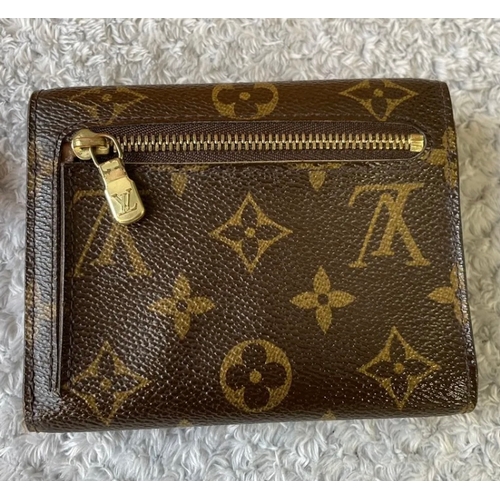 94 - Louis Vuitton Purse