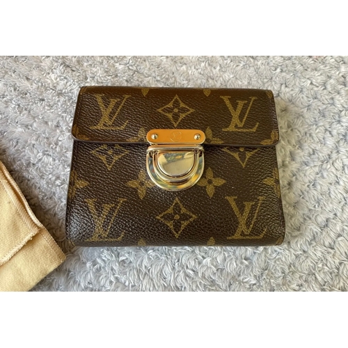 94 - Louis Vuitton Purse