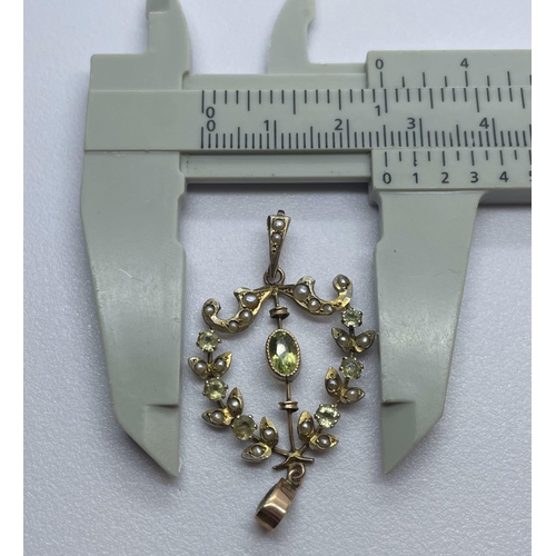 2 - Vintage Peridot & Seedpearl 9ct pendant