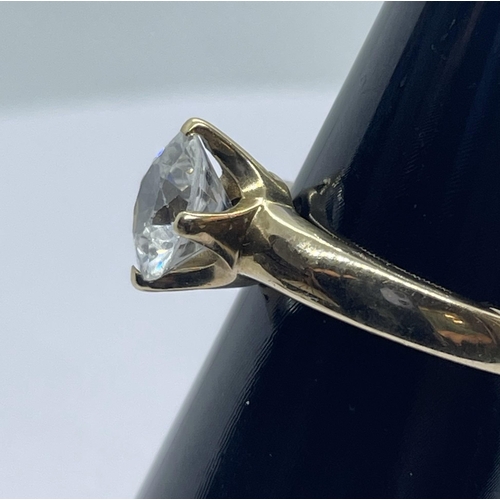 33 - 9ct cz solitaire ring