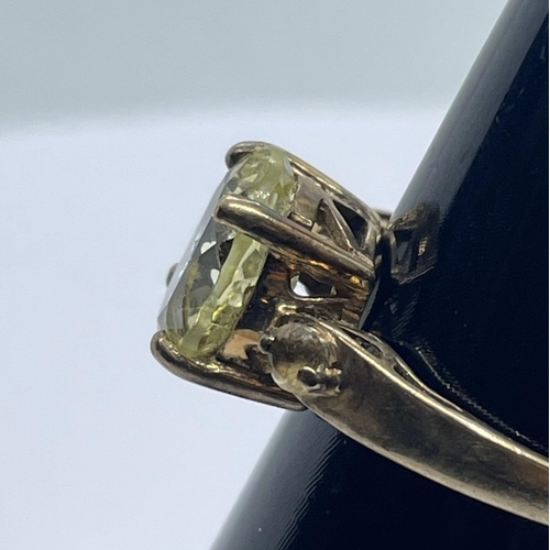 34 - 9ct Peridot ring