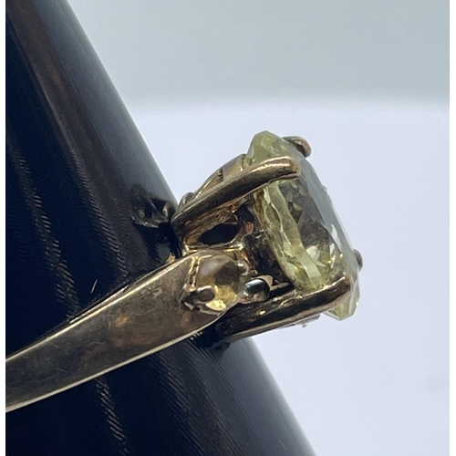 34 - 9ct Peridot ring