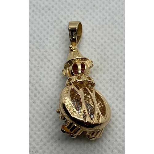 21 - 9ct gold clown charm pendant with gems on belly. 6.5gm