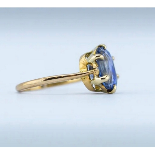 131 - Ceylon Sapphire 18ct gold ring