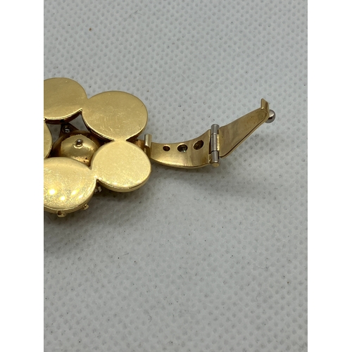 199 - 18ct diamond and amethyst designer pendant