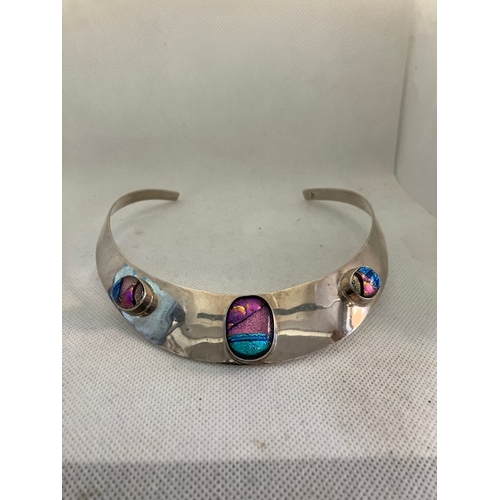 90 - Designer statement sterling silver Mexican made collar necklace with gems.